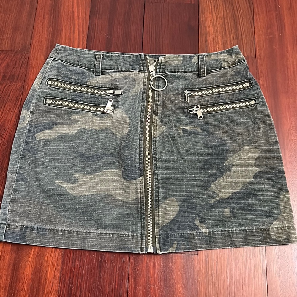 Emory Park Mini Camo Cargo Skirt with Zippers
